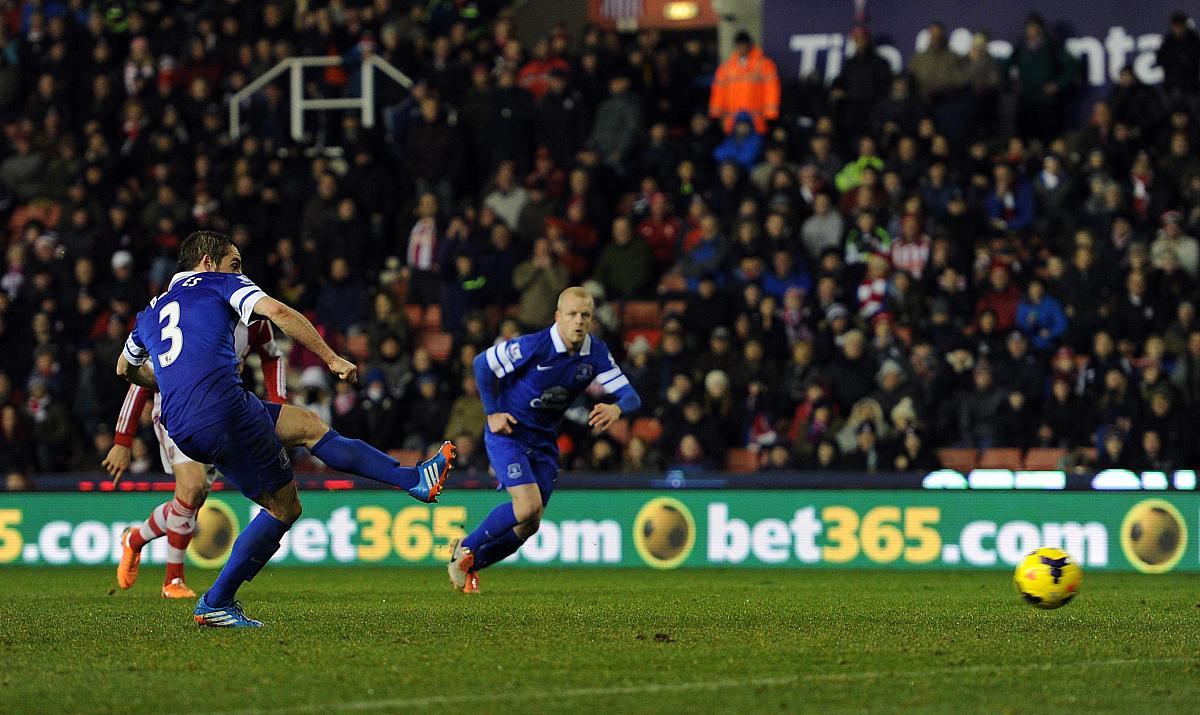 LOL官网-关键时刻荷甲焦点战；曼城队长鼓劲；底气十足；身体对抗强度拉满的简单介绍